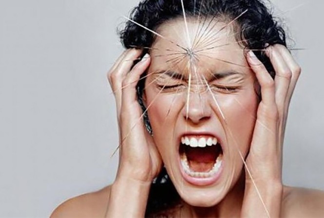 Bí quyết hay giúp trị đau đầu đơn giản bằng massage và bấm huyệt
