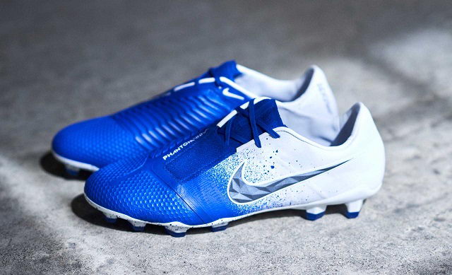 Cách chọn giày đá bóng cho vị trí tiền đạo