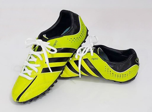 Giày đá bóng theo vị trí