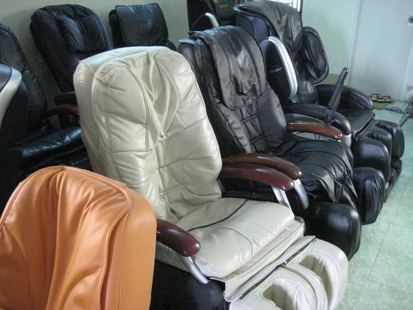 Có nên mua ghế massage toàn thân cũ hay không?